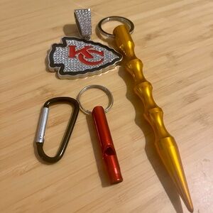 Chiefs Arrowhead Safety Keychain Set